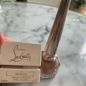 Christian Louboutin Me Nude Nail color